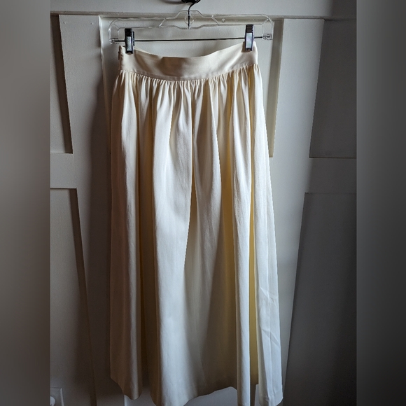 H and M midi skirt - Picture 6 of 7